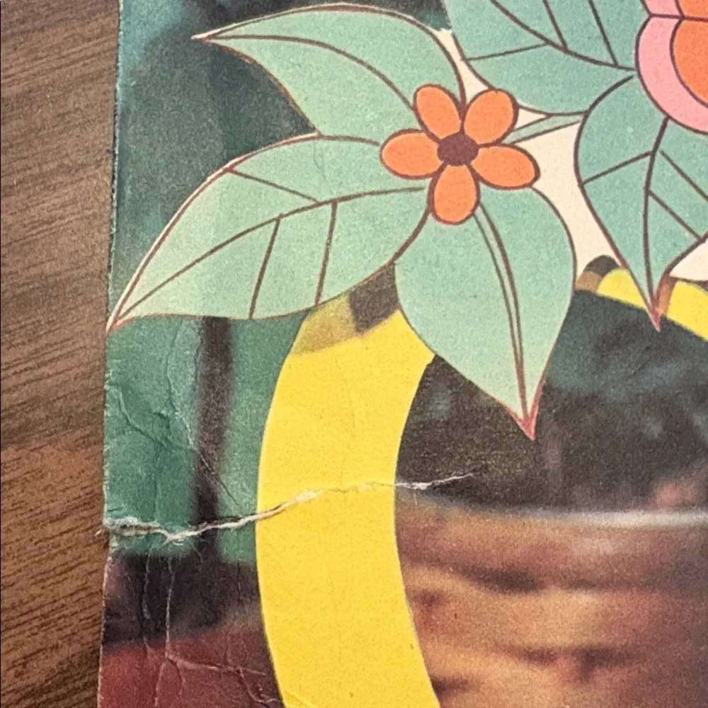 VINTAGE Gibson Centerpiece Honeycomb Flower Pot Paper Decoration